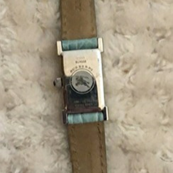 Burberry heritage women's turquoise strap watch - Picture 2 of 3